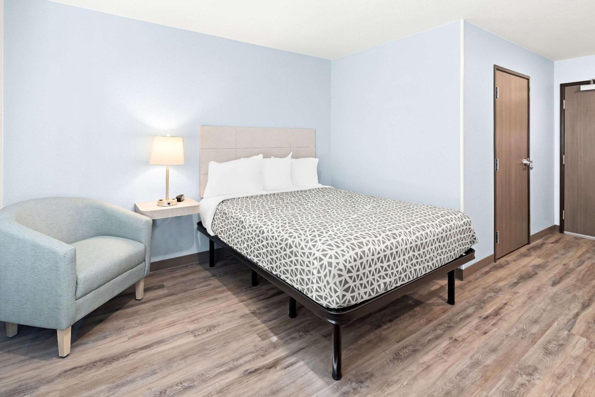 Woodspring Suites Billings Exterior photo